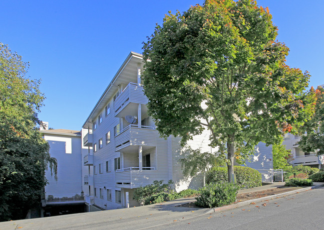 Thornton Creek Apartments in Seattle, WA - Building Photo - Building Photo