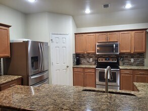 1019 Rosita St in Arlington, TX - Building Photo - Building Photo