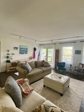 4 Candlewood Knolls Rd in New Fairfield, CT - Building Photo - Building Photo
