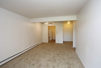 Layton Grove in Milwaukee, WI - Building Photo - Interior Photo