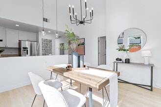 4441 Davis St in Santa Clara, CA - Building Photo - Building Photo