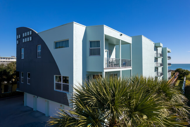 3800 Ocean Beach Blvd in Cocoa Beach, FL - Building Photo - Building Photo