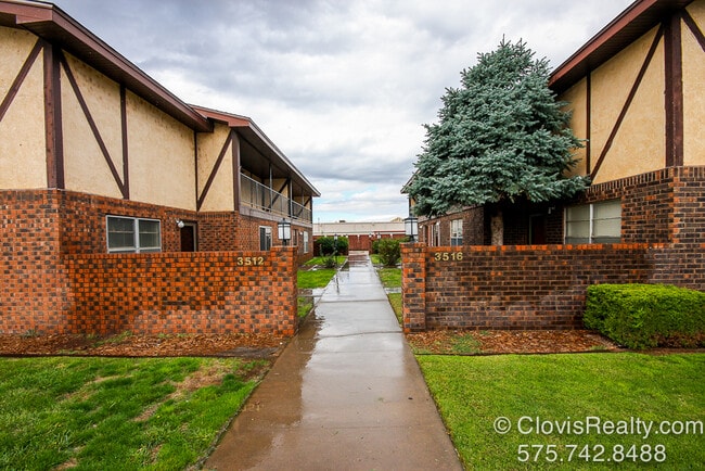 property at 3512 Adenmor Ct