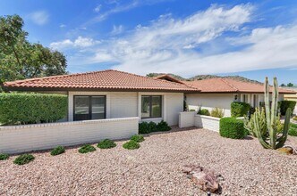 8818 North 47th Pl in Phoenix, AZ - Building Photo - Building Photo