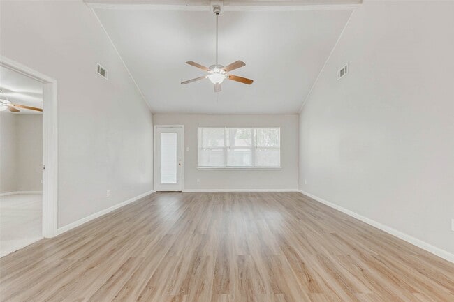 15531 Edenvale St in Friendswood, TX - Building Photo - Building Photo