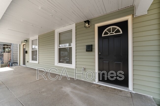 238 Eastern Ave in Indianapolis, IN - Building Photo - Building Photo