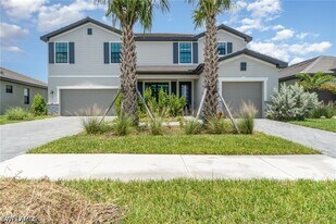 10849 Timber Creek Dr in Ft. Myers, FL - Building Photo