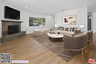 1122 El Medio Ave in Los Angeles, CA - Building Photo - Building Photo