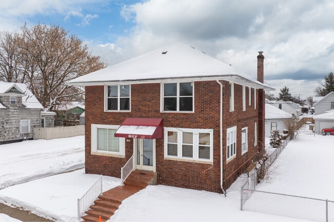 Emerson Apartments in South Bend, IN - Building Photo - Building Photo