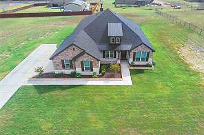 1005 Pebblegate Dr in Weatherford, TX - Building Photo - Building Photo