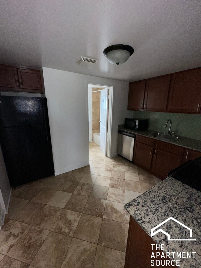 7628 N Milwaukee Ave in Niles, IL - Building Photo - Building Photo