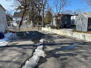 6 Fountain St in Clinton, NY - Building Photo - Building Photo