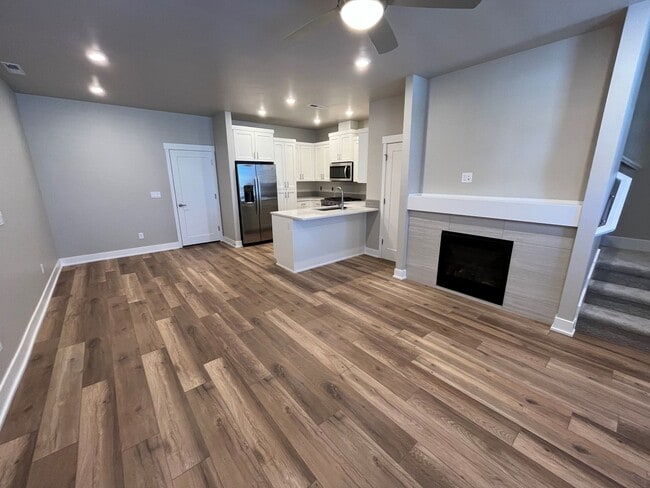 3027 NE Red Jasper Pl in Bend, OR - Building Photo - Building Photo