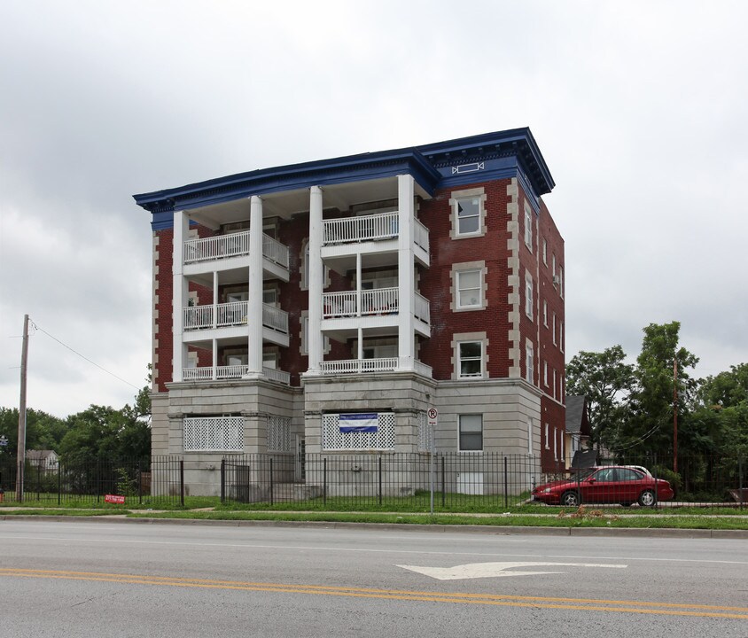 2119-2121 E Linwood Blvd in Kansas City, MO - Building Photo