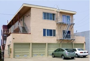 2485 46th Ave Apartamentos