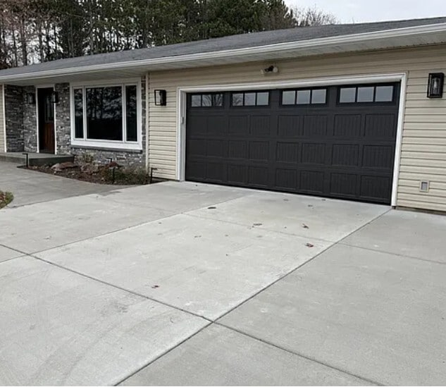 property at 4346 Deerfield Rd