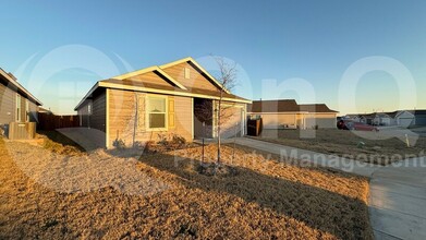 5924 Nyquist Wy in Heartland, TX - Building Photo - Building Photo