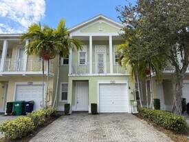 7540 NW 114th Pl in Medley, FL - Building Photo