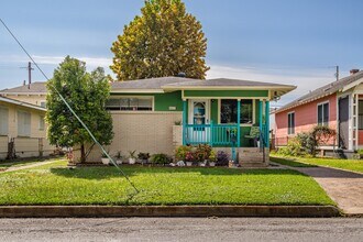 4511 Avenue Q in Galveston, TX - Building Photo - Building Photo