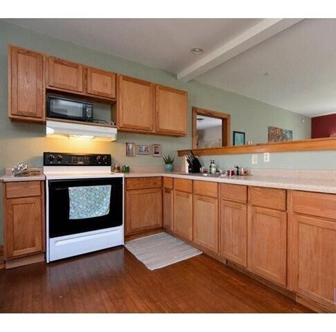 426 College St in Milton, WI - Building Photo - Building Photo