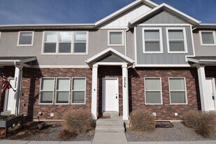 2726 E Iron Bark Alley in Eagle Mountain, UT - Building Photo