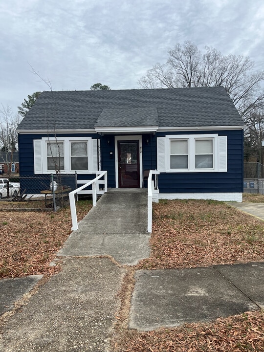 Room in House on Alma St in Durham, NC - Building Photo