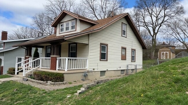 1561 Sacramento Ave in Dayton, OH - Building Photo - Building Photo
