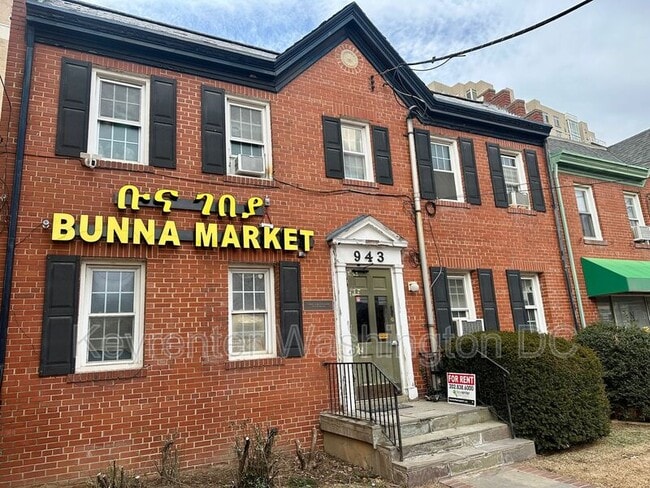 property at 943 Bonifant St
