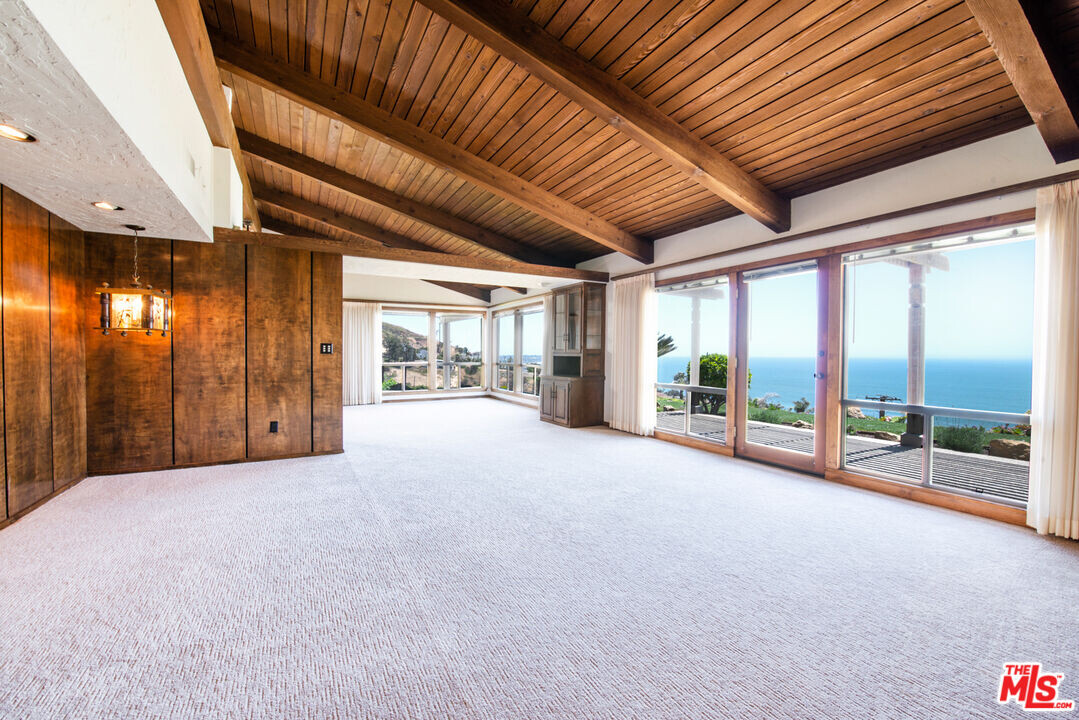 32909 Calle De La Burrita in Malibu, CA - Building Photo