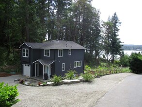 7300 Ford Dr NW in Gig Harbor, WA - Building Photo - Building Photo