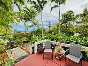 75-228-228 Aloha Kona Dr in Kailua Kona, HI - Foto de edificio - Building Photo