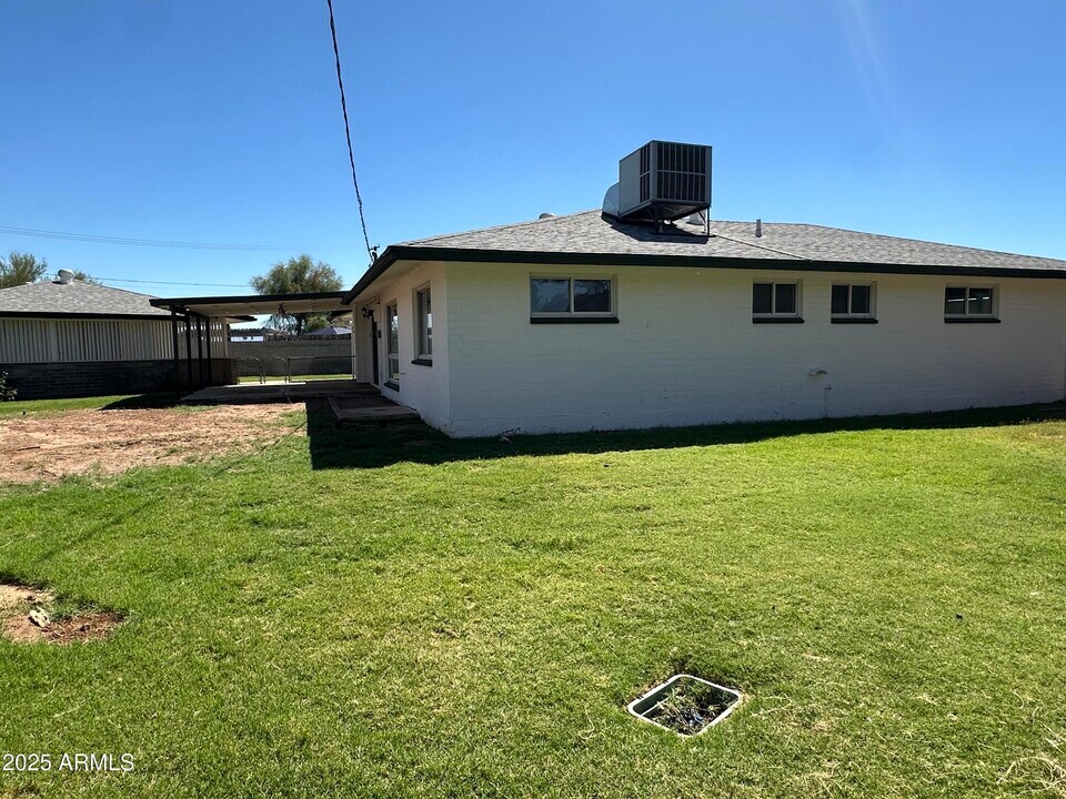1919 W Ashland Ave in Phoenix, AZ - Foto de edificio