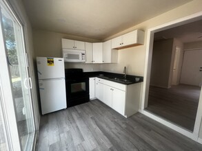 910 Jones St in Clearwater, FL - Building Photo - Building Photo