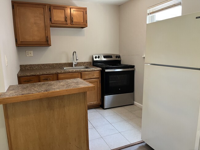 47 Commerce Ave in Killingly, CT - Building Photo - Building Photo