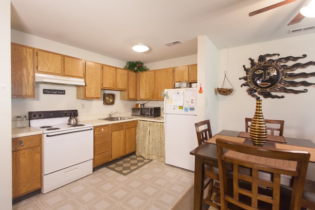2101 Reamer Dr in Barrington, NJ - Building Photo - Building Photo