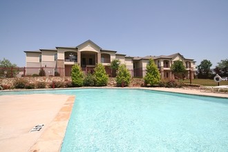 High Meadow Apartments in Durant, OK - Building Photo - Building Photo