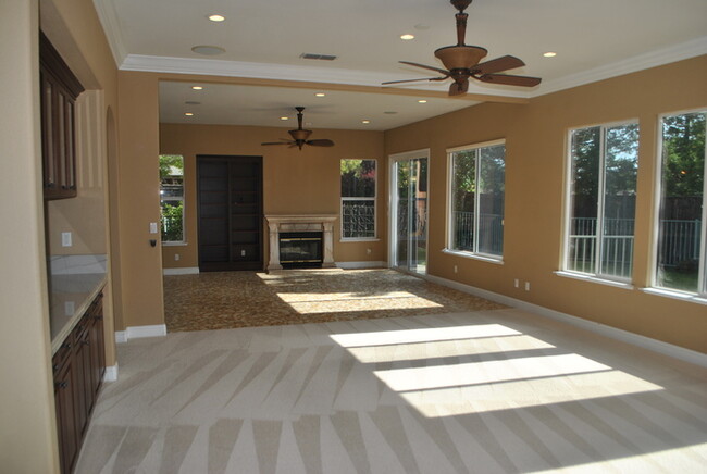 3151 Montrose Way in El Dorado Hills, CA - Building Photo - Building Photo