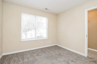 4819 Chapel Ridge Dr in Greensboro, NC - Building Photo - Building Photo