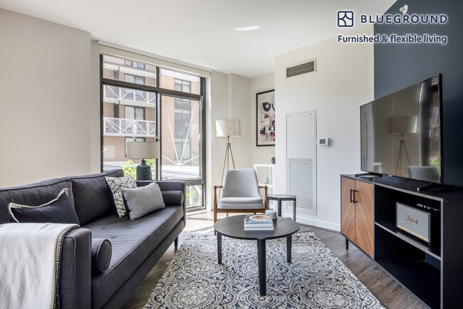 3444 Fairfax Dr in Arlington, VA - Building Photo - Building Photo