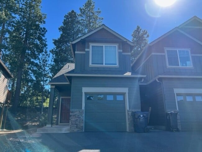 property at 459 SW Garfield Ave