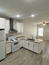 1810 Atrium Pl Dr, Unit 12 in Harlingen, TX - Foto de edificio - Building Photo