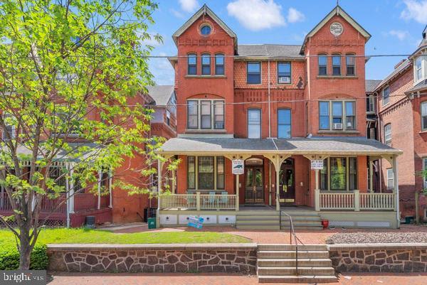 property at 3310 Arch St