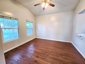 2812 Chiselhurst Ct in Bakersfield, CA - Building Photo - Building Photo