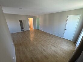 510 N Van Ness Ave, Unit 508 N. in Los Angeles, CA - Building Photo