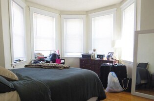 104 Warren St, Unit 23 in Boston, MA - Building Photo