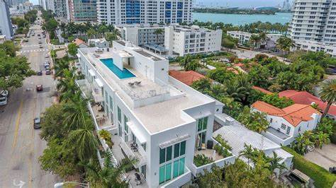 1428 West Ave, Unit 206 in Miami Beach, FL - Building Photo - Building Photo