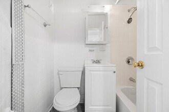 130R West End Ave in Brooklyn, NY - Building Photo - Building Photo