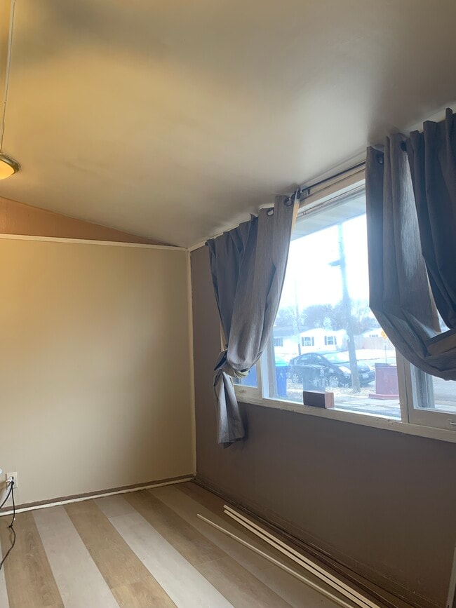 206 Home Dr in Dekalb, IL - Building Photo - Building Photo