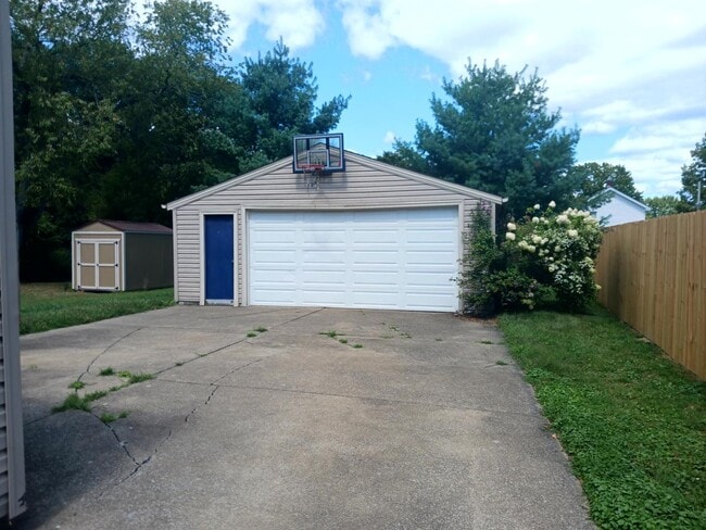 59 W Lewis St in Struthers, OH - Building Photo - Building Photo