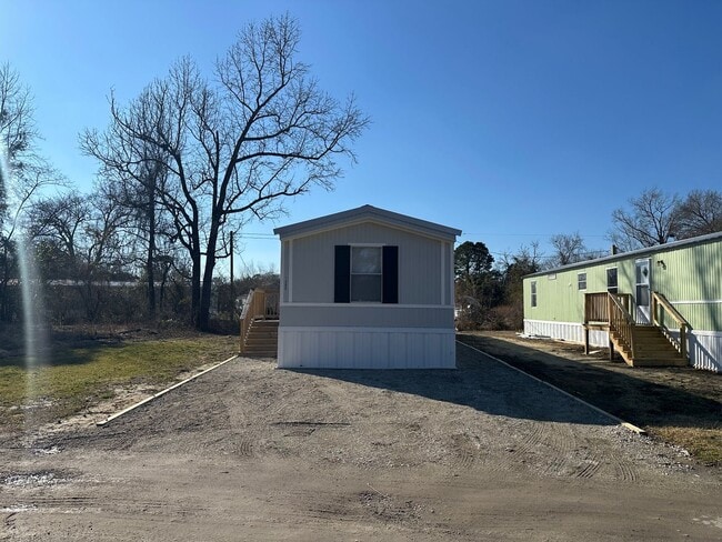 1305 13th St in Piney Green, NC - Building Photo - Building Photo